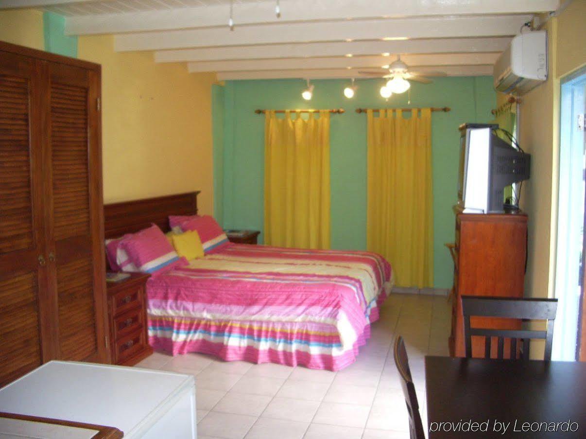 סימפסון ביי Azure Hotel And Art Studio מראה חיצוני תמונה